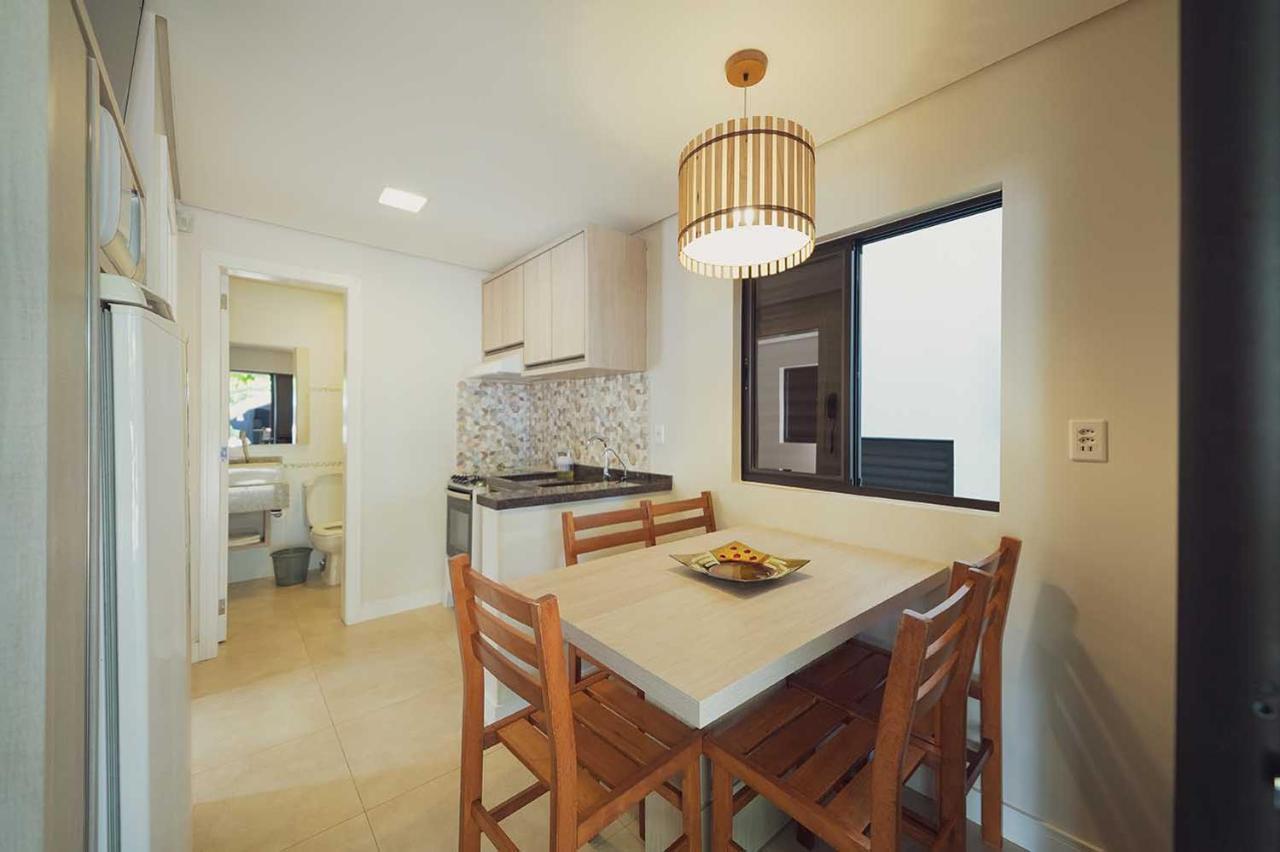 Parador Tropical บอมบินญัส ภายนอก รูปภาพ